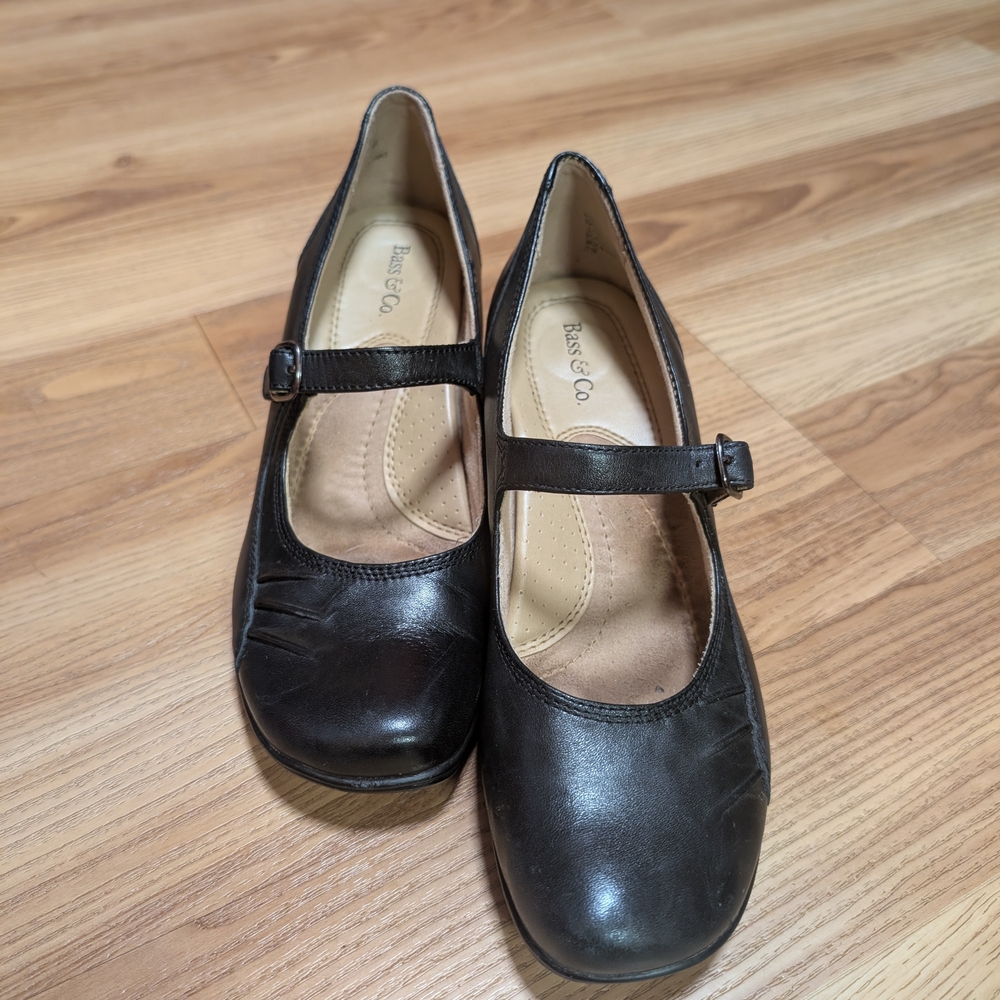 G.H. Bass & Co. Women's Elegant Black Mary Jane Heels